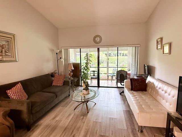 3927 Vine Tree Trail # B, Lake Worth FL 33467 - Lake Worth, FL - Photo 6