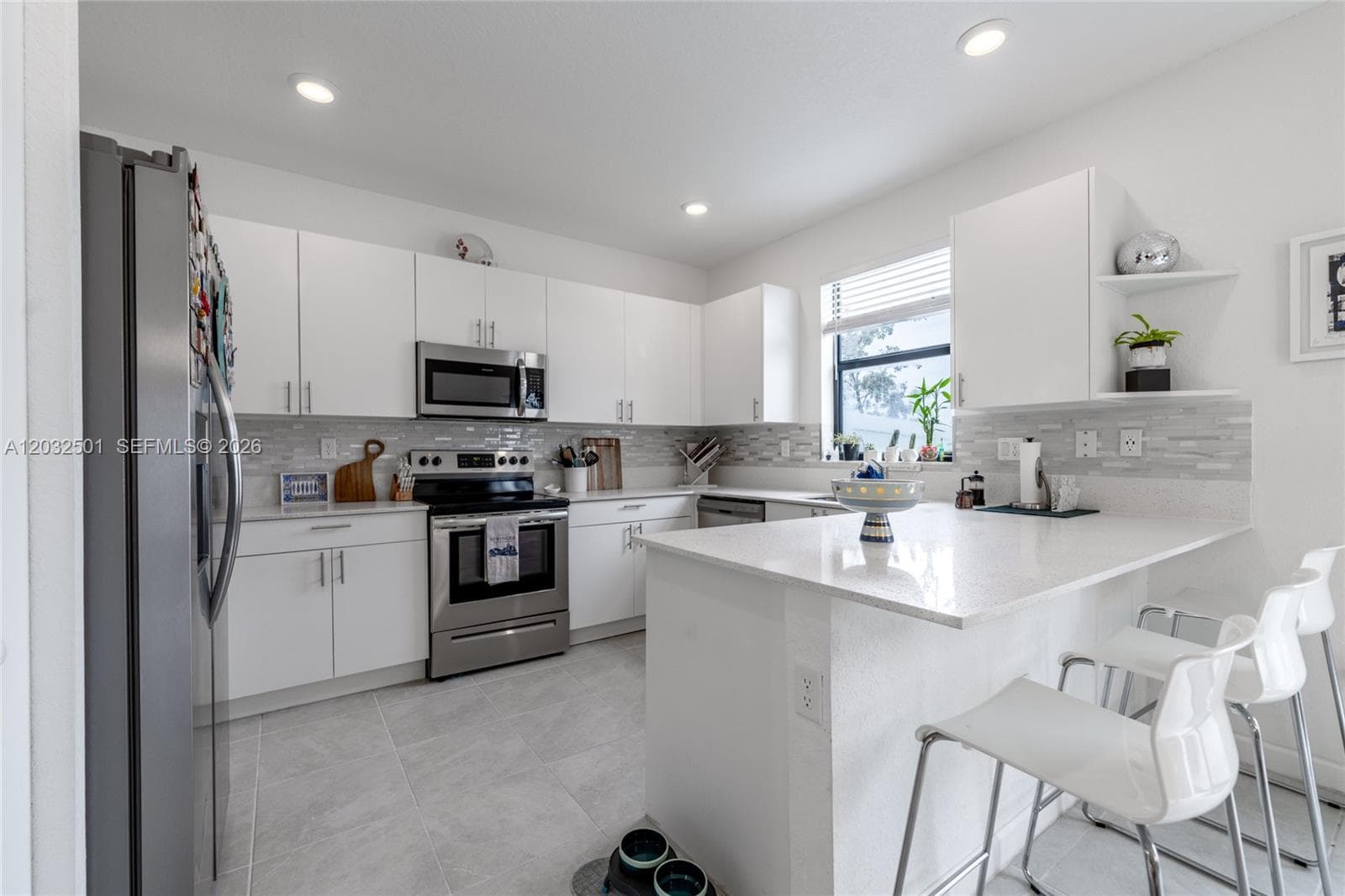 561 NW 204th St, Miami Gardens FL 33169