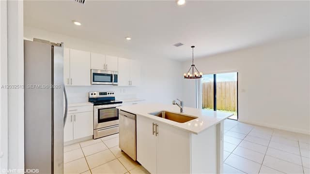 10004 SW 231 LN, Miami FL 33190 - Miami, FL - Photo 6
