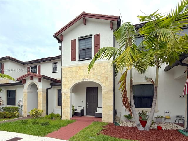 10606 W 32nd Ln, Hialeah FL 33018 - Hialeah, FL - Photo 2