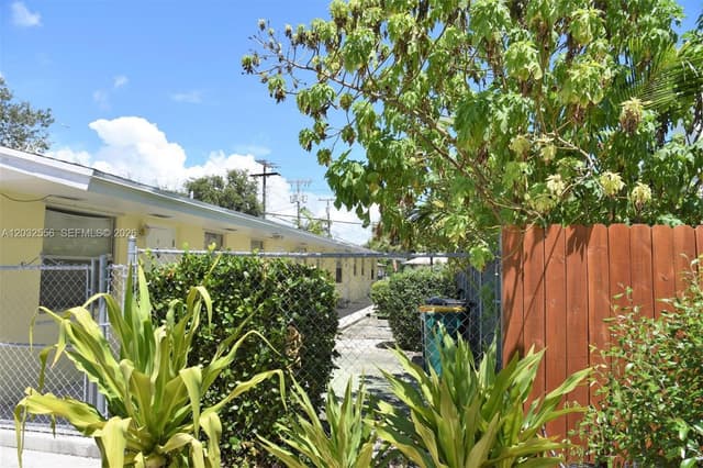 1008 N 18  AVENUE, Lake Worth FL 33460 - Lake Worth, FL - Photo 3
