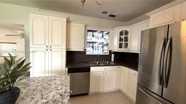 1245 NE 203rd St, Miami FL 33179 - Miami, FL - Photo 4