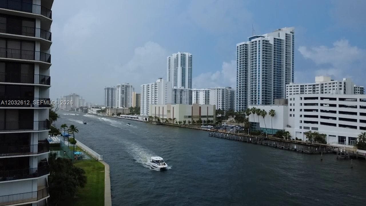 400 Leslie Dr # 1124, Hallandale Beach FL 33009 - Hallandale Beach, FL - Photo 1