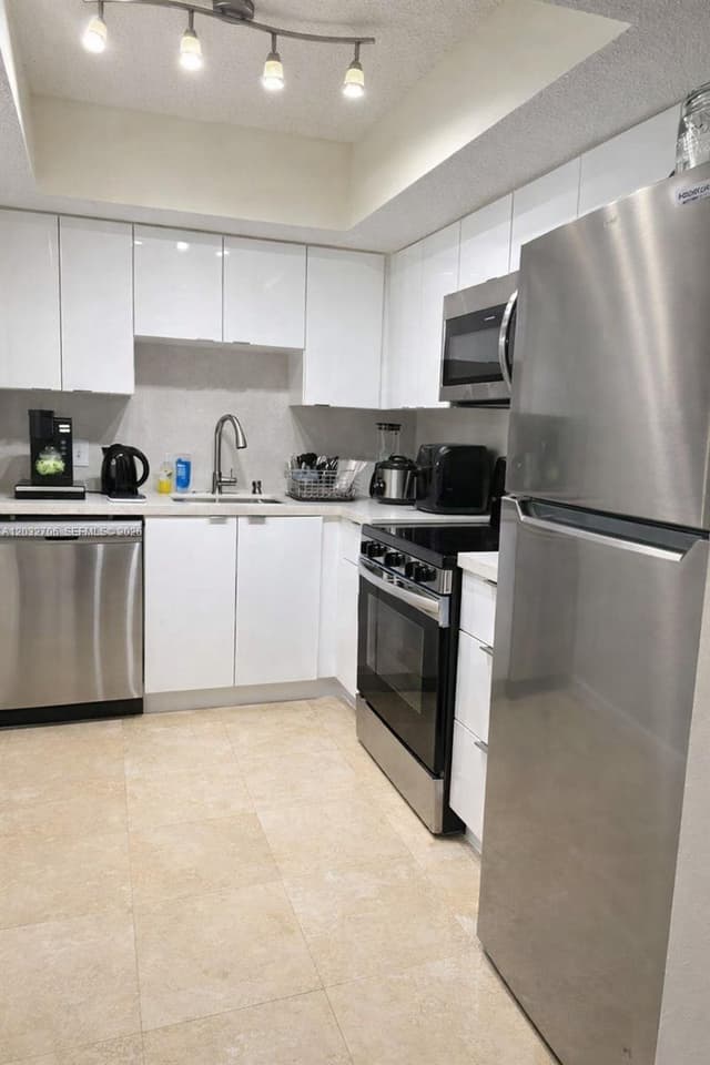 5570 NW 44th St # 308A, Lauderhill FL 33319 - Lauderhill, FL - Photo 6