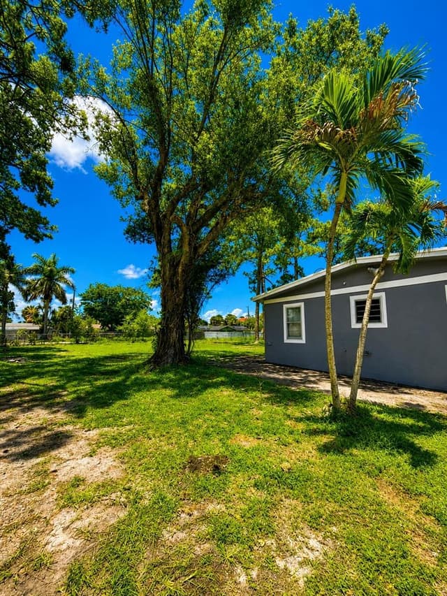 468 N 53rd Dr Drive N, FL 33415 - Photo 7