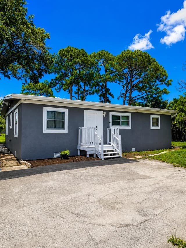 468 N 53rd Dr Drive N, FL 33415 - Photo 3