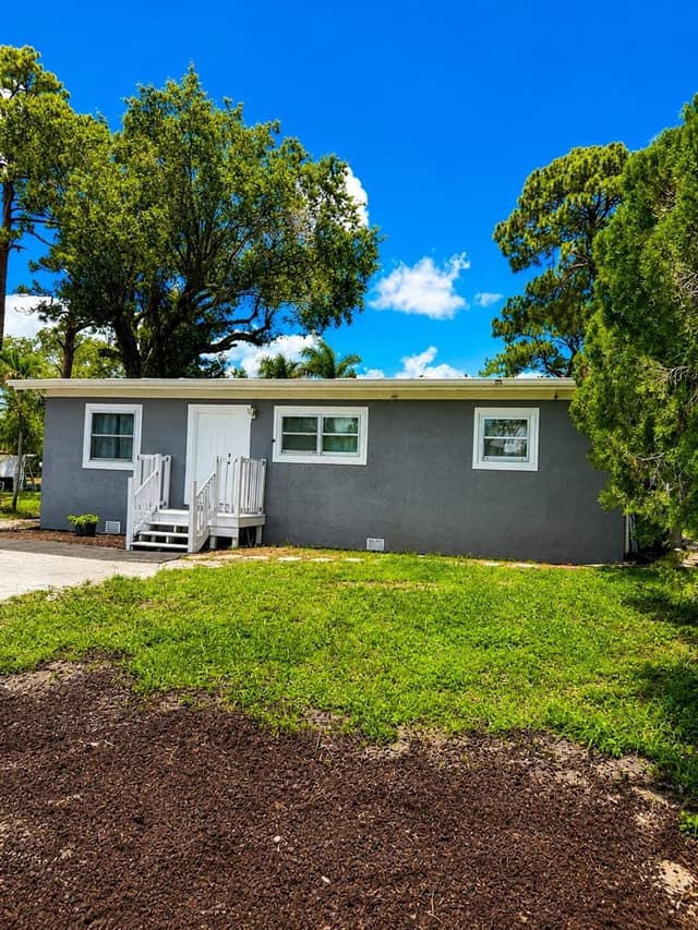 468 N 53rd Dr Drive N, FL 33415 - Photo 4