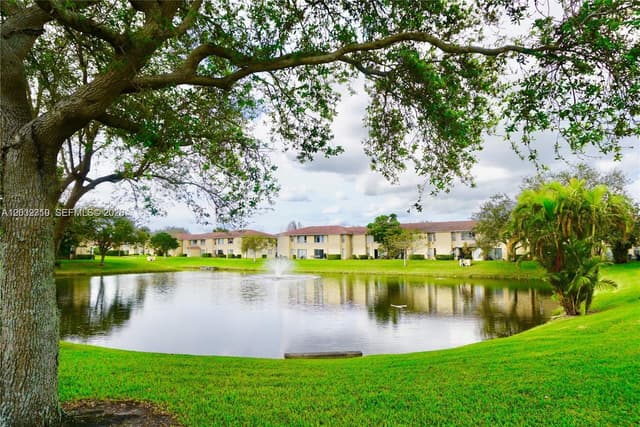 841 Twin Lakes Dr # A, Coral Springs FL 33071 - Coral Springs, FL - Photo 2