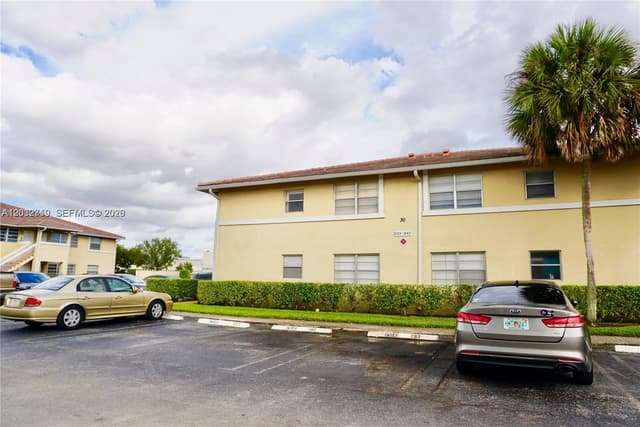 841 Twin Lakes Dr # A, Coral Springs FL 33071 - Coral Springs, FL - Photo 4
