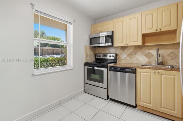 251 NW 76th Ave # 106, Margate FL 33063 - Margate, FL - Photo 3