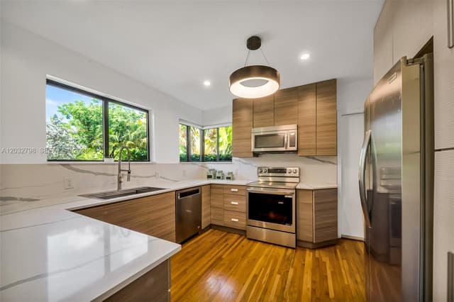 1172 NE 103rd St, Miami Shores FL 33138 - Miami Shores, FL - Photo 6