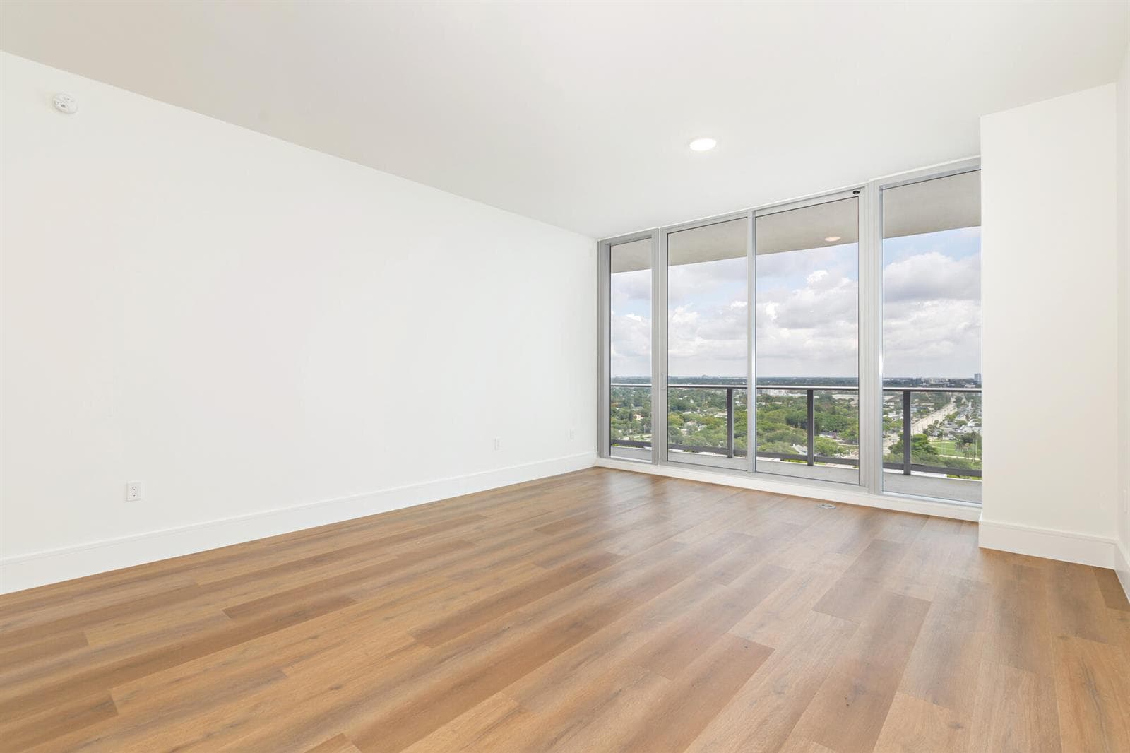 220 Lake Shore Drive # 1809, Lake Park FL 33403