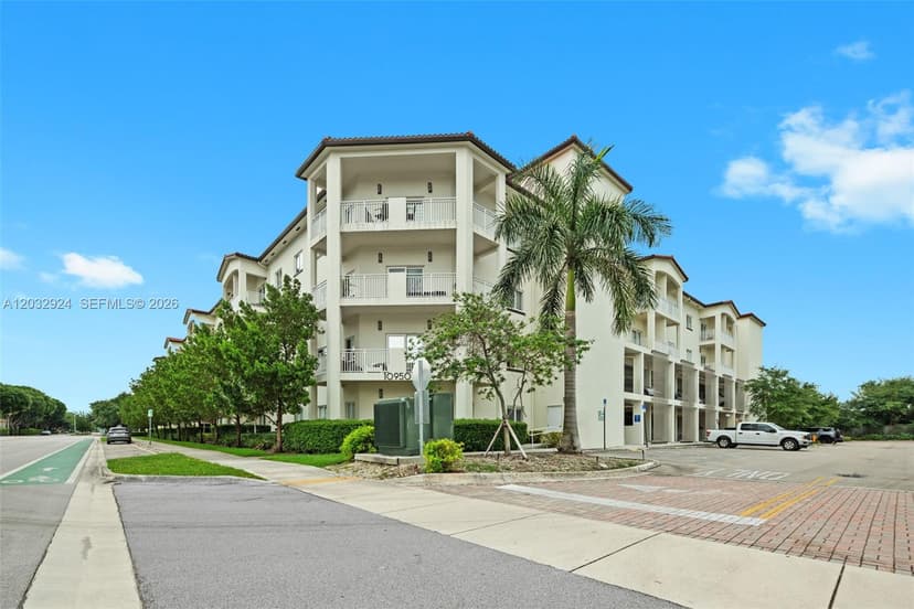 10950 NW 82nd St # 213, Doral FL 33178