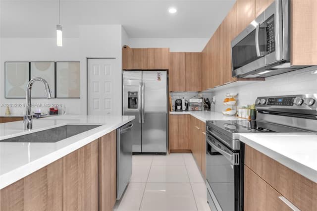 4963 NW 83rd Path # 4963, Doral FL 33166 - Doral, FL - Photo 7