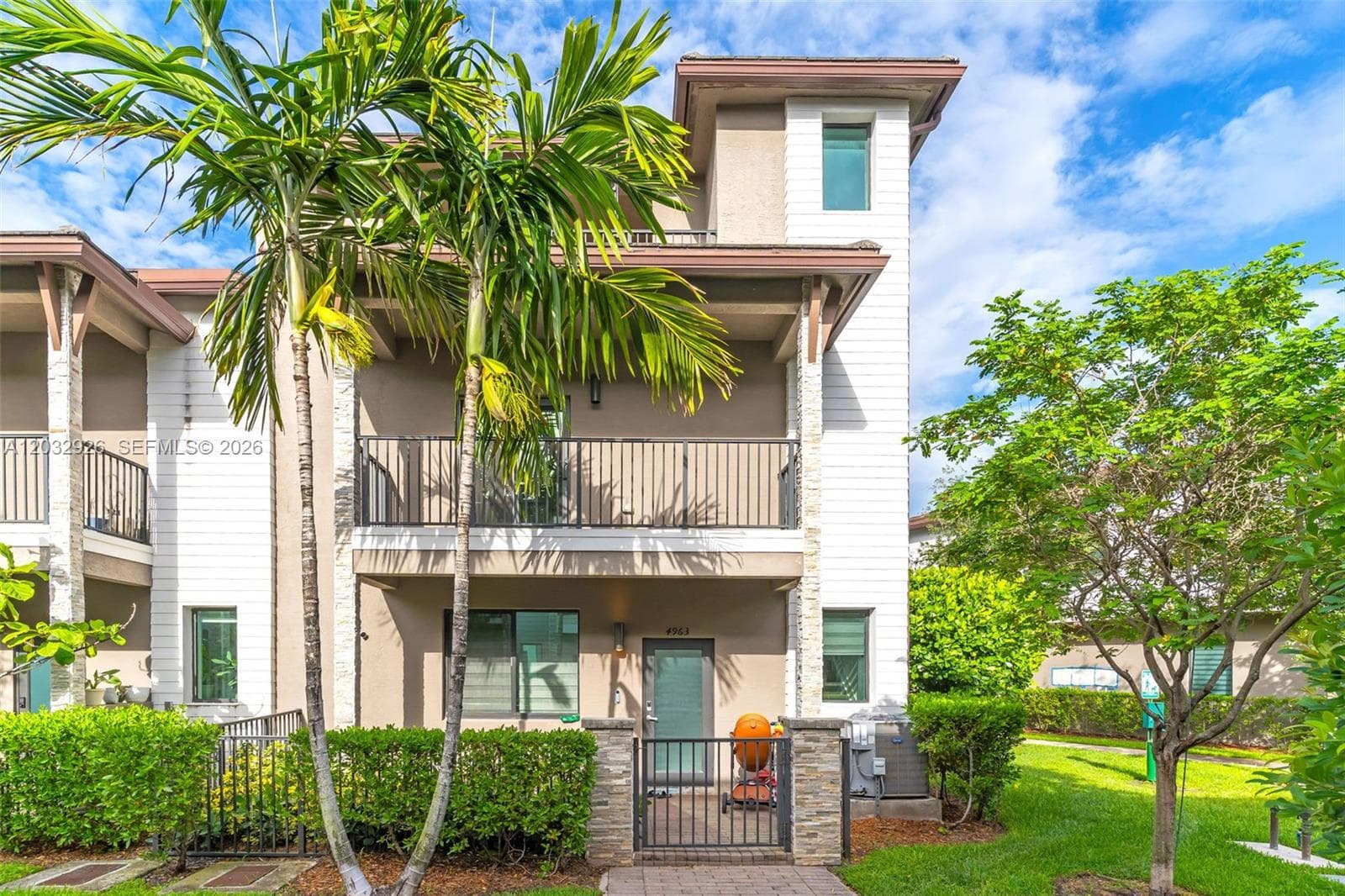 4963 NW 83rd Path # 4963, Doral FL 33166 - Doral, FL - Photo 1