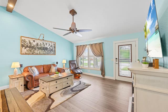 128 Banyan Circle, Jupiter FL 33458 - Jupiter, FL - Photo 2