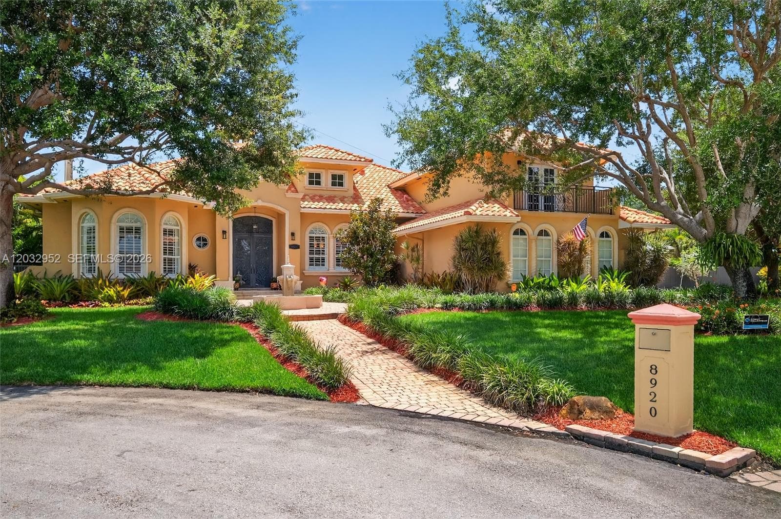 8920 SW 162nd Ter, Palmetto Bay FL 33157