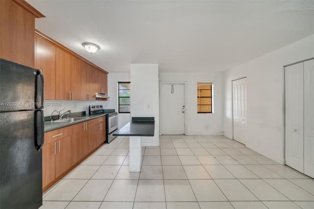 4081 N Dixie Hwy # 27, Oakland Park FL 33334 - Oakland Park, FL - Photo 4