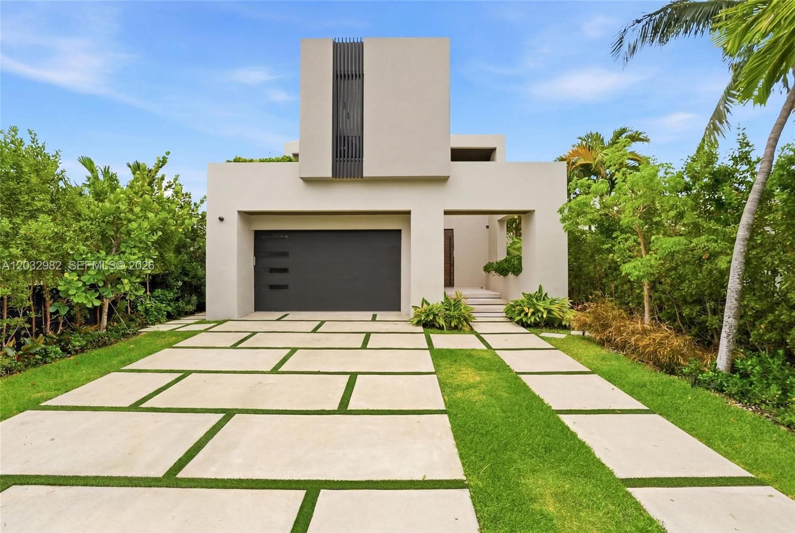 1050 Stillwater Dr, Miami Beach FL 33141