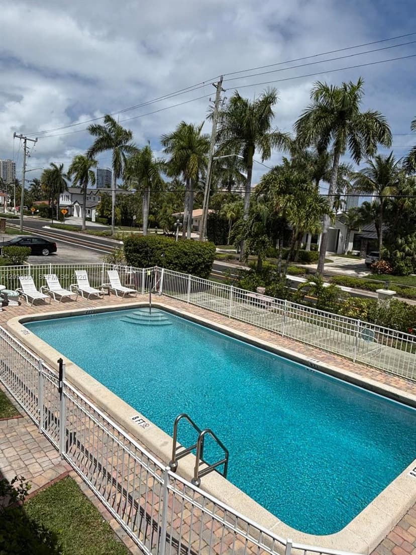 500 Layne Blvd # 12, Hallandale Beach FL 33009