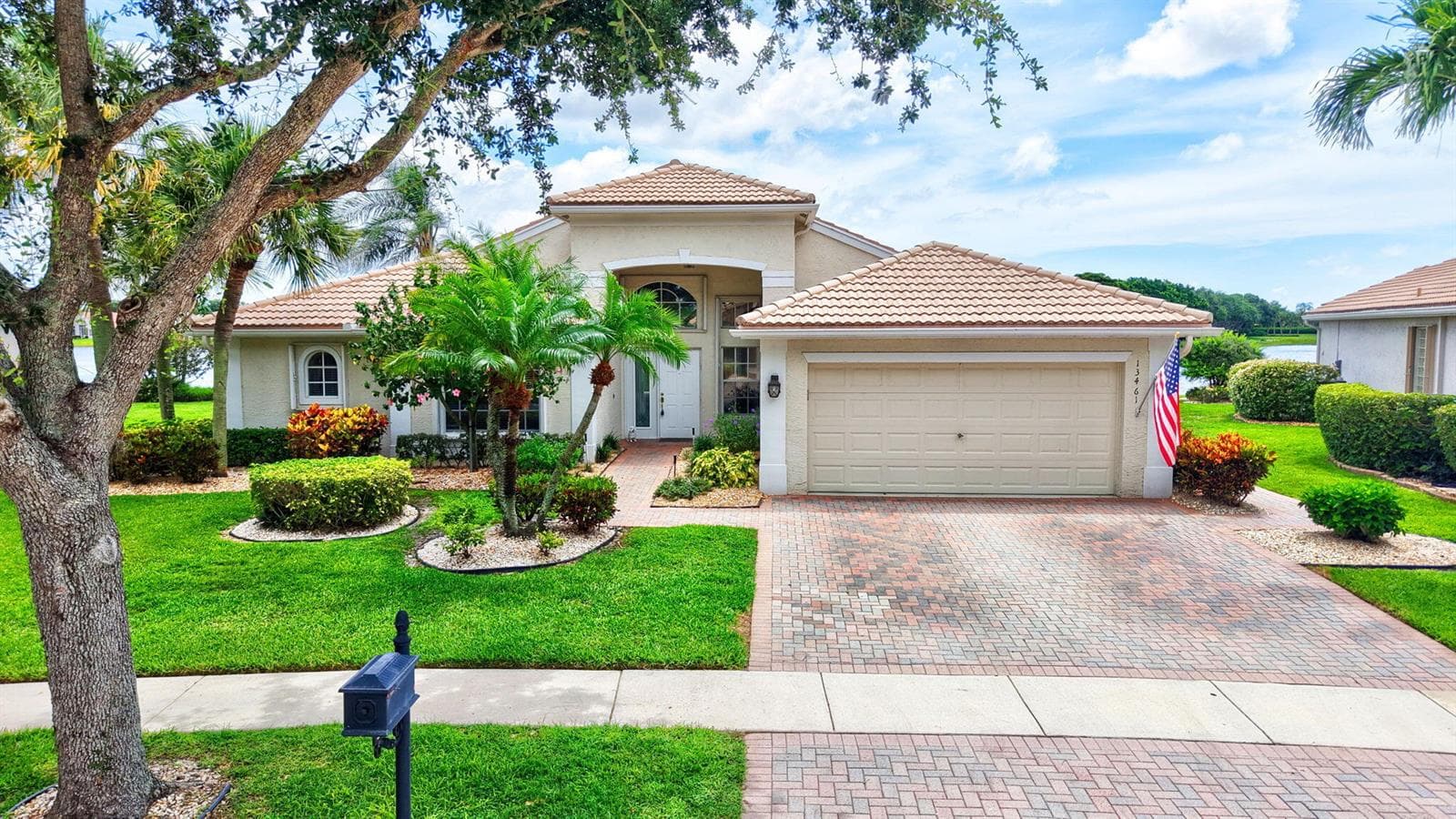 13461 Barcelona Lake Circle, Delray Beach FL 33446