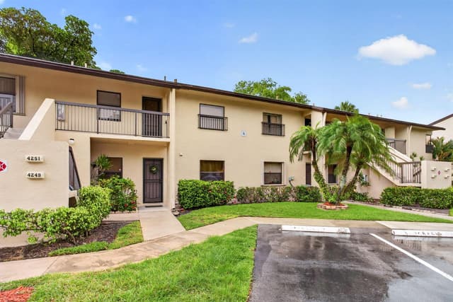 4251 Carambola Circle S, Coconut Creek FL 33066 - Coconut Creek, FL - Photo 2