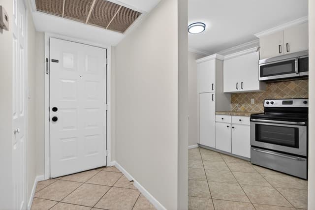 4251 Carambola Circle S, Coconut Creek FL 33066 - Coconut Creek, FL - Photo 3