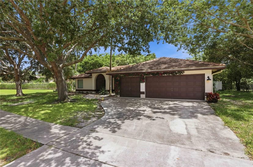 10821 Paso Fino Dr, Lake Worth FL 33449