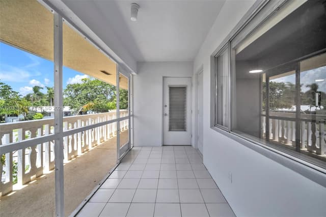 2101 NE 68th St # 202, Fort Lauderdale FL 33308 - Fort Lauderdale, FL - Photo 2