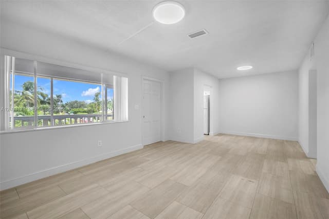 2101 NE 68th St # 202, Fort Lauderdale FL 33308 - Fort Lauderdale, FL - Photo 6