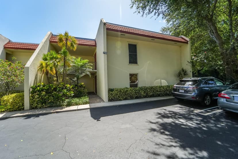 1700 Presidential Way # 103, West Palm Beach FL 33401