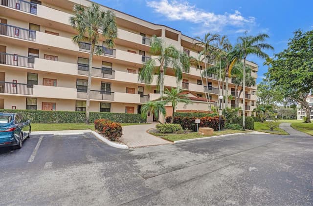 2768 Carambola Circle S # 301, Coconut Creek FL 33066 - Coconut Creek, FL - Photo 3