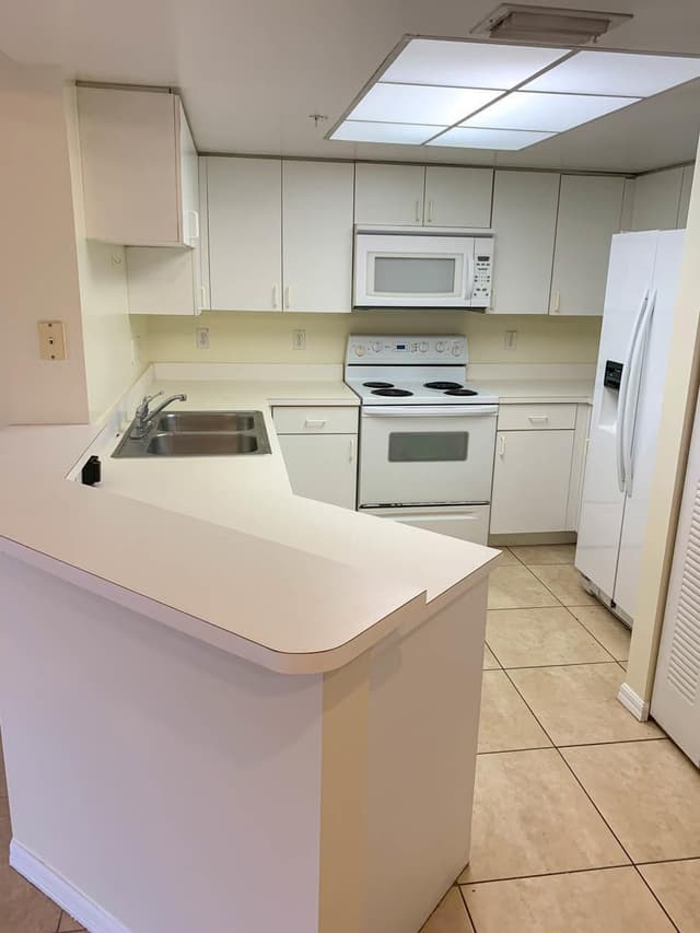 500 N Crestwood Ct Court N # 502, Royal Palm Beach FL 33411 - Royal Palm Beach, FL - Photo 7