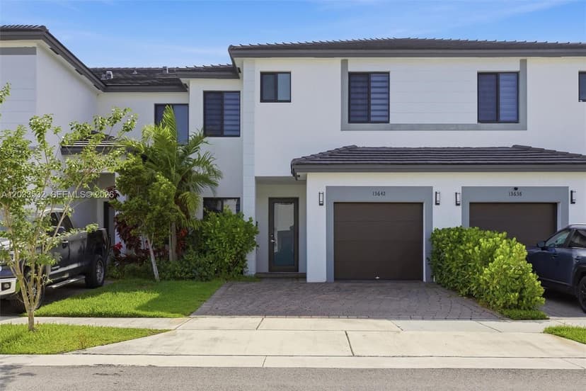 13642 SW 157th PL, Miami FL 33196