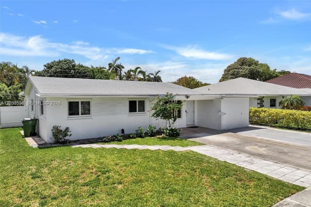 814 NE 4th St, Hallandale Beach FL 33009 - Hallandale Beach, FL - Photo 2