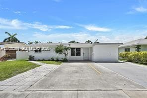 814 NE 4th St, Hallandale Beach FL 33009