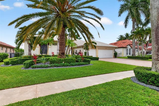 18611 SW 39th St, Miramar FL 33029 - Miramar, FL - Photo 4