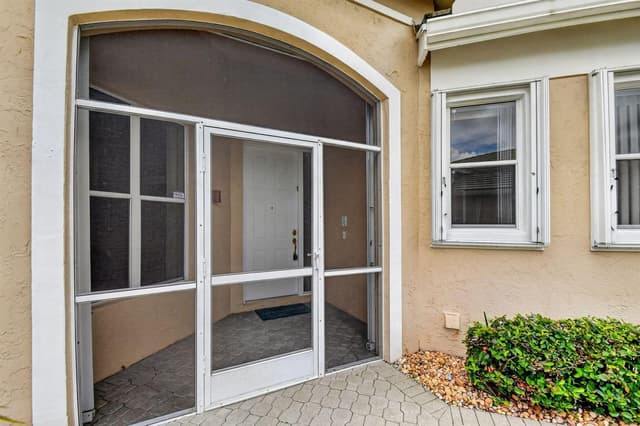 7760 Carrington Court, Boynton Beach FL 33472 - Boynton Beach, FL - Photo 6