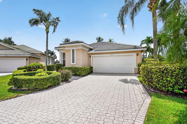 7760 Carrington Court, Boynton Beach FL 33472 - Boynton Beach, FL - Photo 4