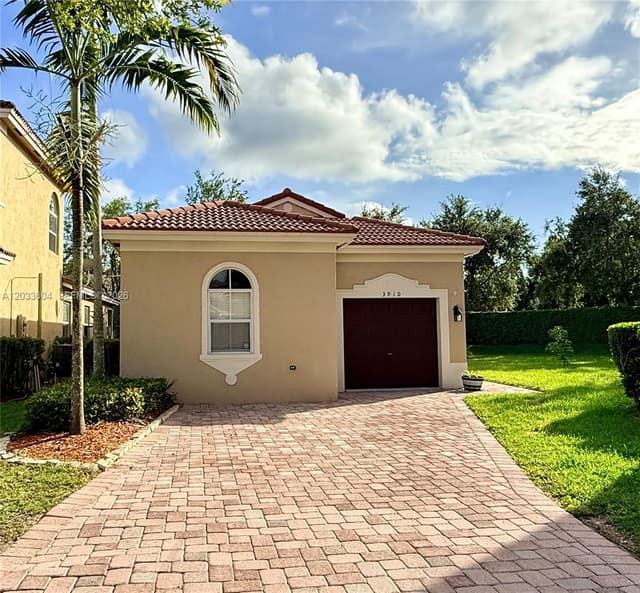 3910 NE 10th Dr, Homestead FL 33033 - Homestead, FL - Photo 2