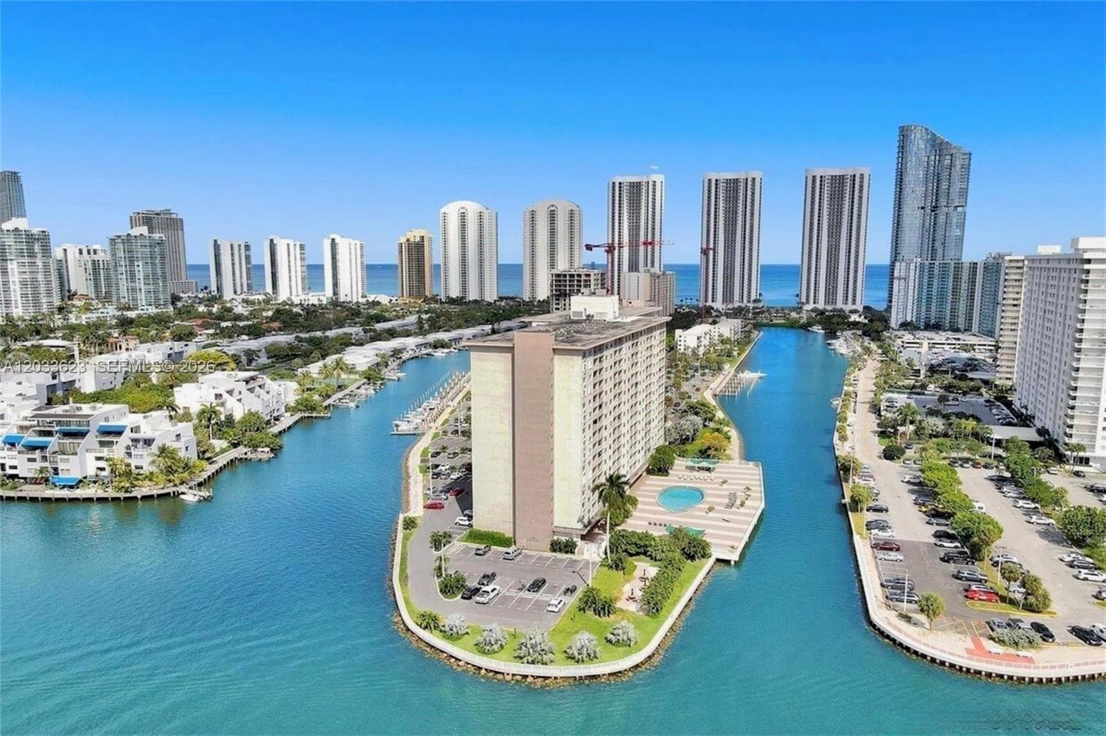 400 Kings Point Dr # 928, Sunny Isles Beach FL 33160 - Sunny Isles Beach, FL - Photo 1