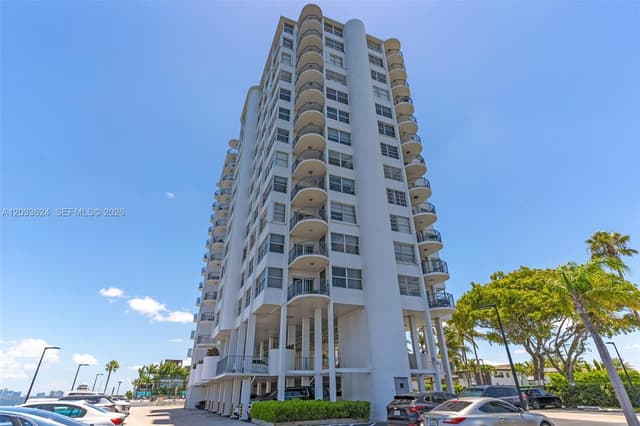 11930 N Bayshore Dr # 704, North Miami FL 33181 - North Miami, FL - Photo 3