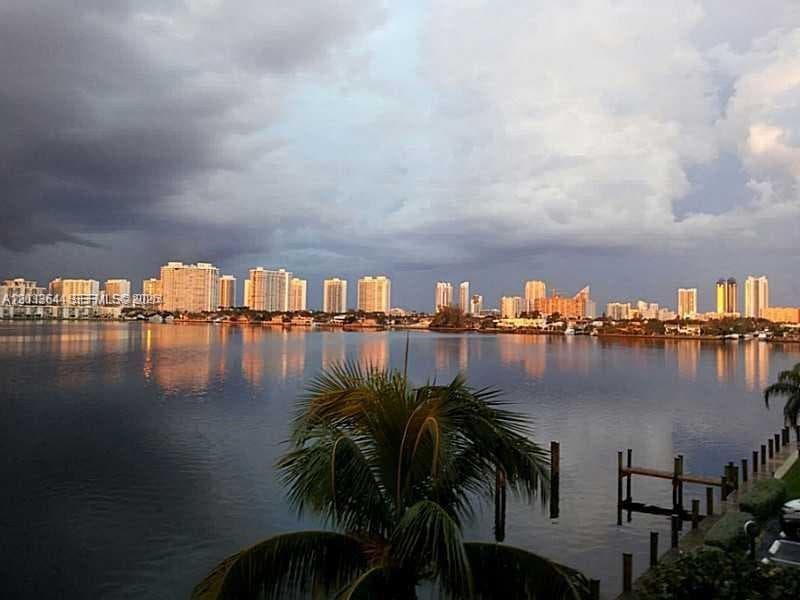 16546 NE 26th Ave # 4C, North Miami Beach FL 33160