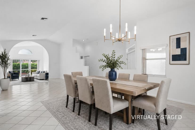 10884 Royal Caribbean Circle, Boynton Beach FL 33437