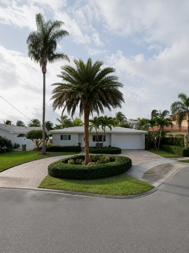636 Kingfish Road, North Palm Beach FL 33408