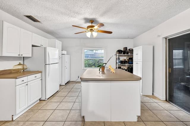 4639 Franwood Drive, Delray Beach FL 33445 - Delray Beach, FL - Photo 6