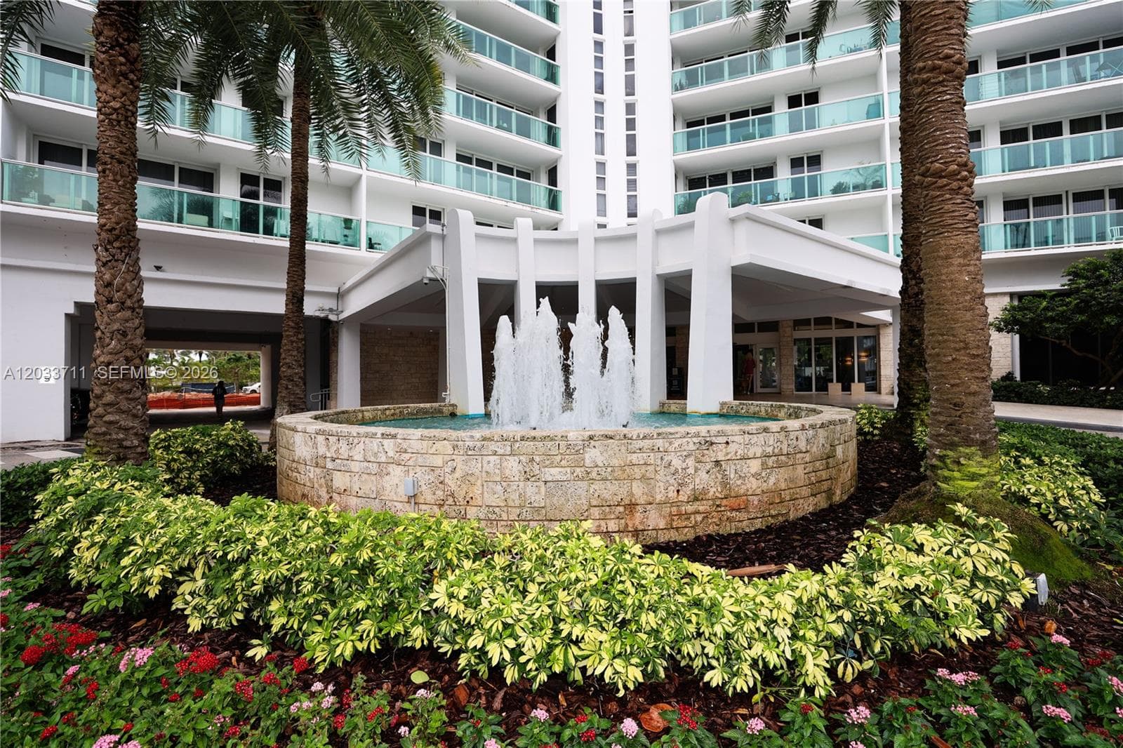 100 Bayview Dr # 527, Sunny Isles Beach FL 33160 - Sunny Isles Beach, FL - Photo 1
