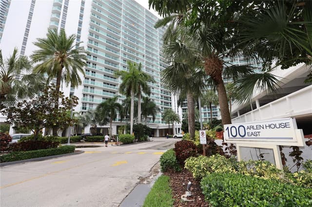 100 Bayview Dr # 527, Sunny Isles Beach FL 33160 - Sunny Isles Beach, FL - Photo 5