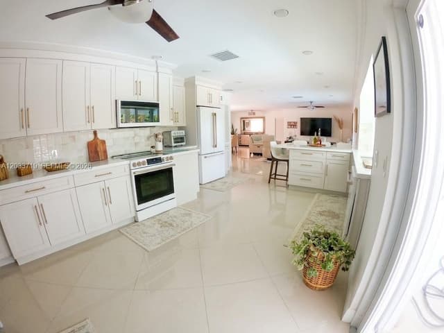 14500 SW 84th Ave, Palmetto Bay FL 33158 - Palmetto Bay, FL - Photo 6