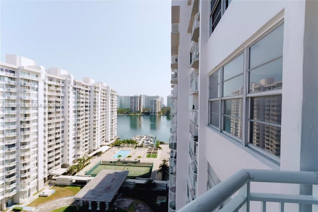 18011 Biscayne Blvd # 902, Aventura FL 33160 - Aventura, FL - Photo 7